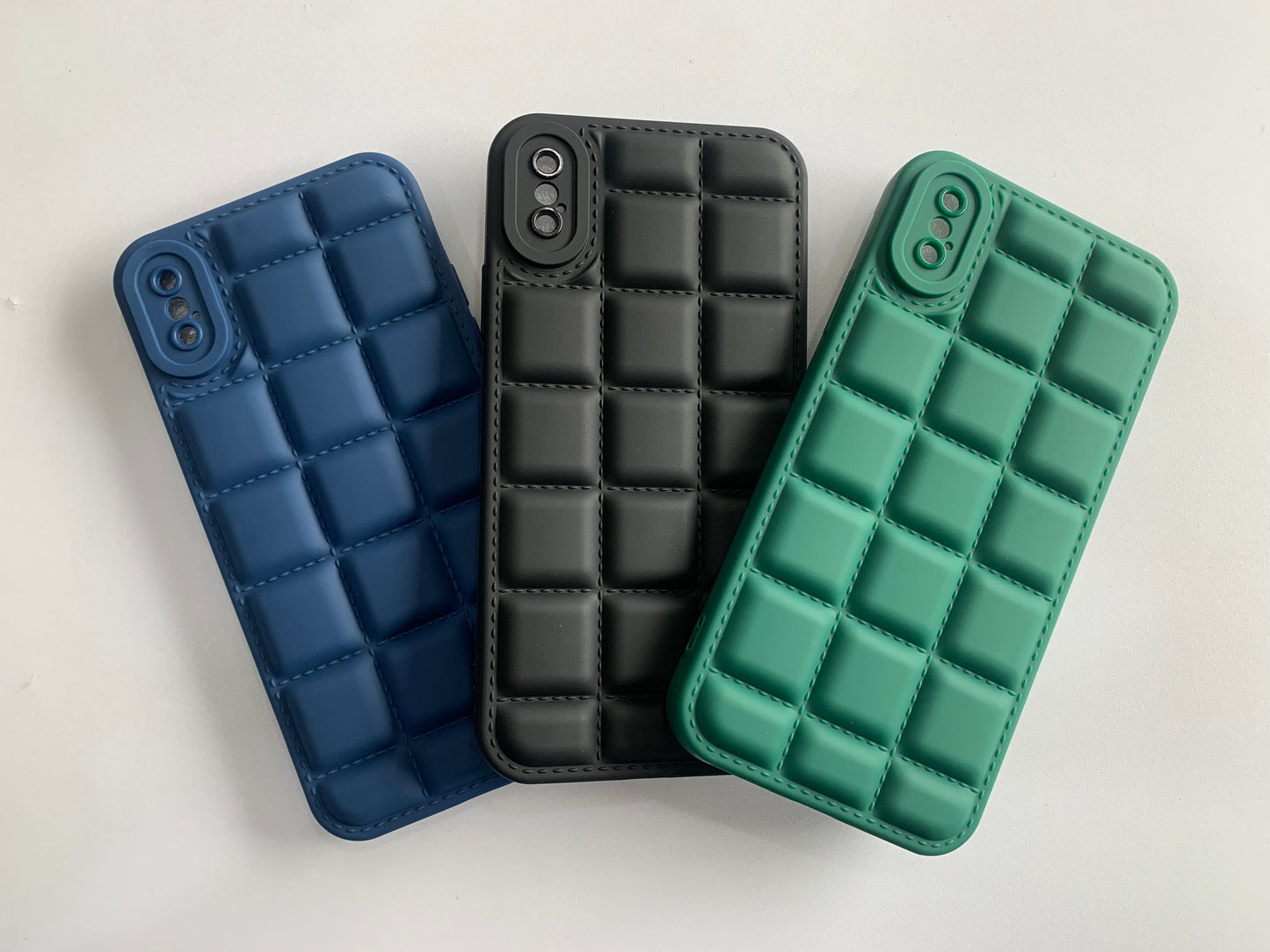 Apple Iphone 7/8, Iphone 7 Plus/8 Plus, Iphone X/ Iphone Xs, Iphone Xmax/Iphone Xs Max, Iphone 11, Iphone 11 Pro, Iphone 11 Pro Max, Iphone 12, Iphone 12 Pro Max, Iphone 13 Pro Max, Iphone 14 Pro Max, Iphone 15 Pro, Iphone 15 Pro Max Bubble Back Cover
