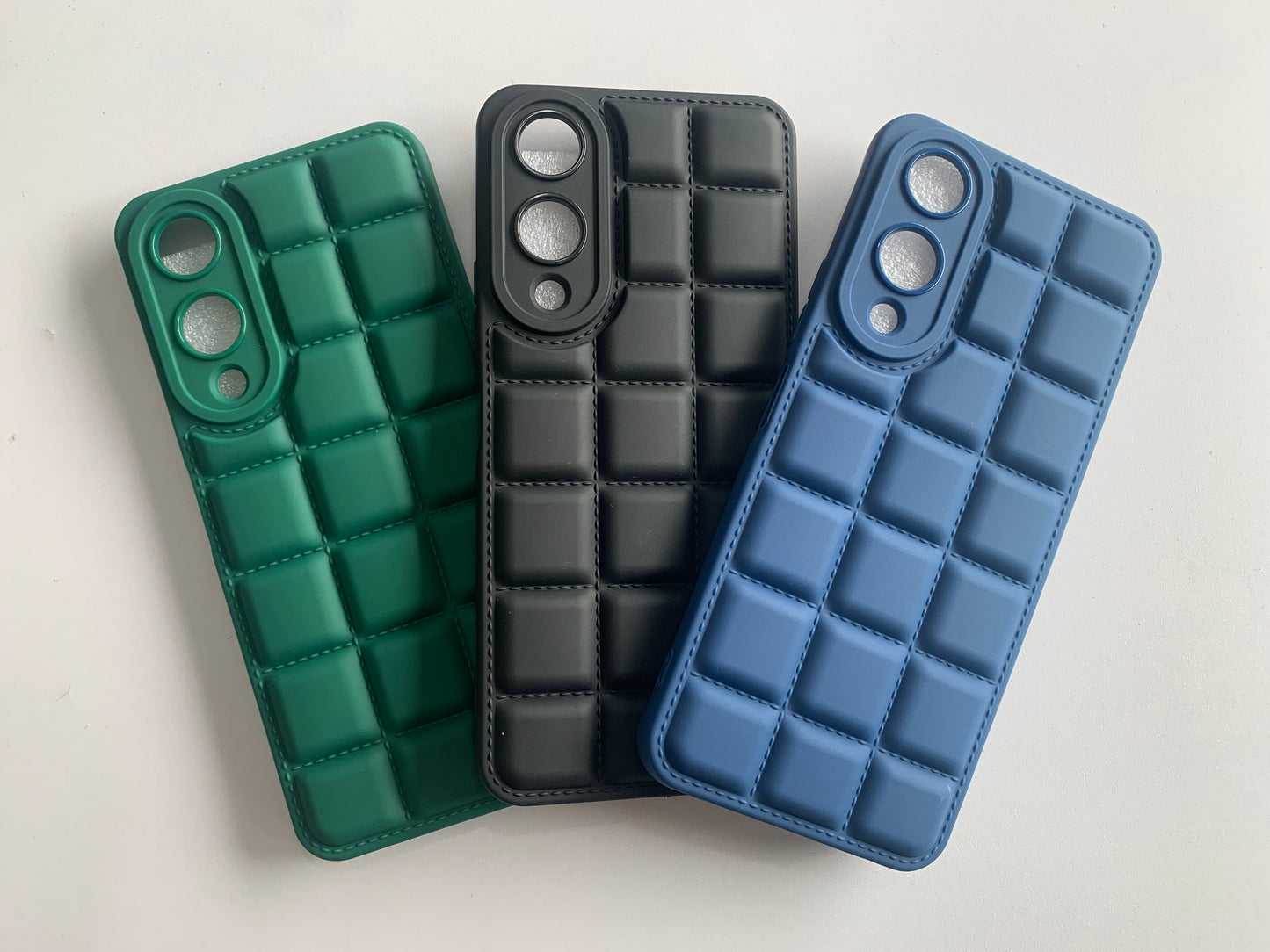 Vivo S1 pro, S1, V30,V30E,V29E, V29 5G,V27E,V27,V25,V23E,V21, V20/V21E, Y100,Y95/Y91,Y71,Y36 4G,Y36 5G,Y35,Y51s/Y53s/Y31, Y30,Y28,Y27 4G,Y22,Y21/Y33s, Y20,Y19,Y17s,Y15/Y11/Y17,Y03/Y18, Y16/Y02s,Y02T,Y90/Y91c/Y1s,Y15s/Y01/Y15c Bubble Back Cover